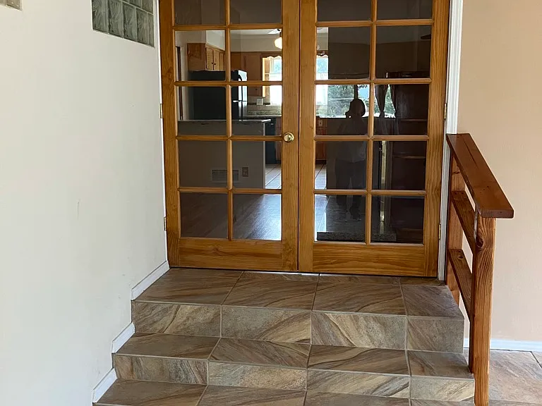 723 Adams St NE — Photo 17