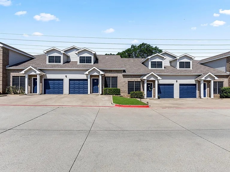 Prairie Estates — Photo 26