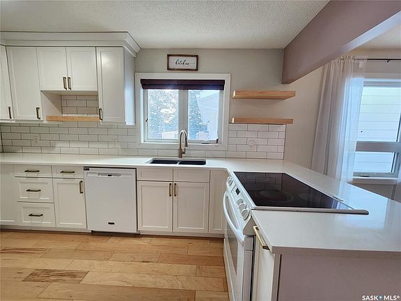 3rd image of 433 Floren St