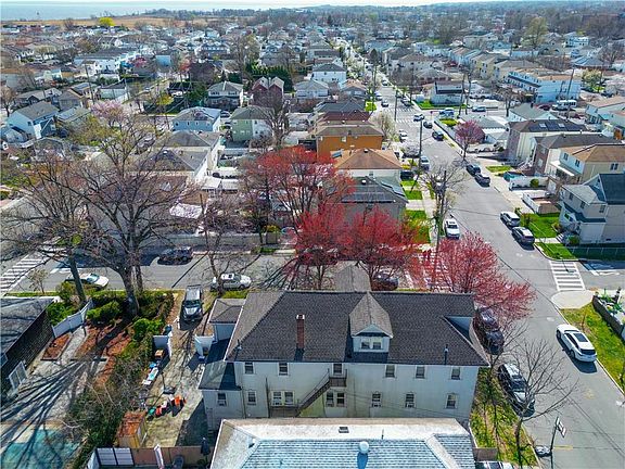 4th image of 154 Weed Ave