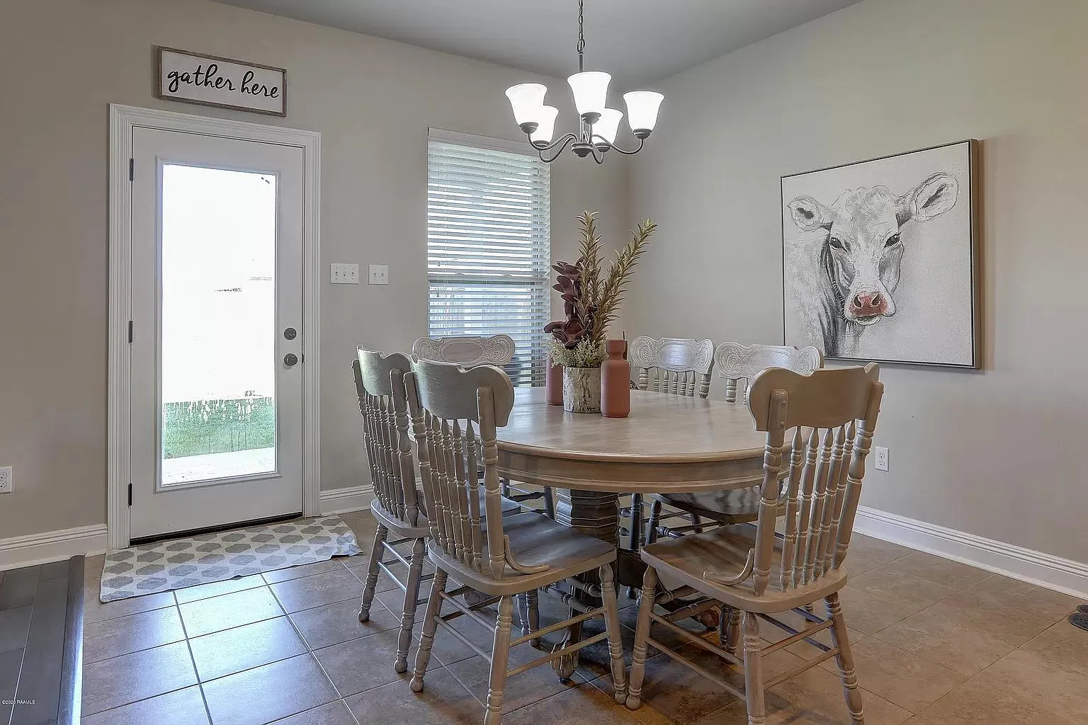 4 bed, 1961 sqft, $1,900 — Photo 3