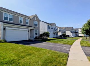114 Gala Dr, Mundelein, IL 60060