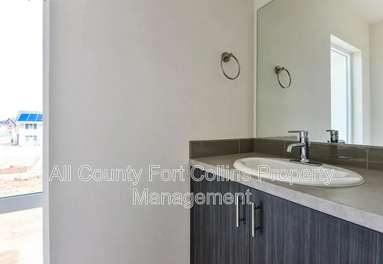 225 Green Leaf St #7 — Photo 7