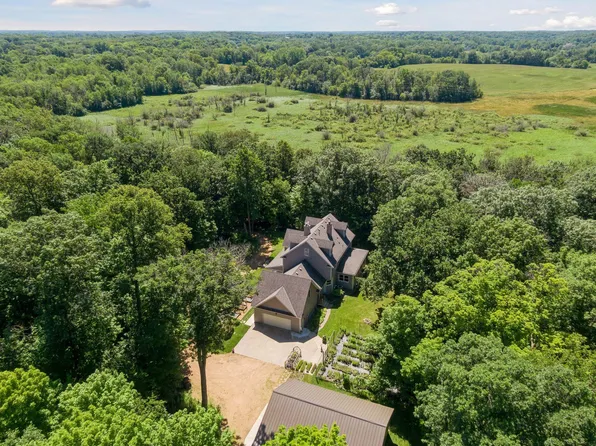 705 N Branch Rd, Maple Plain, MN 55359