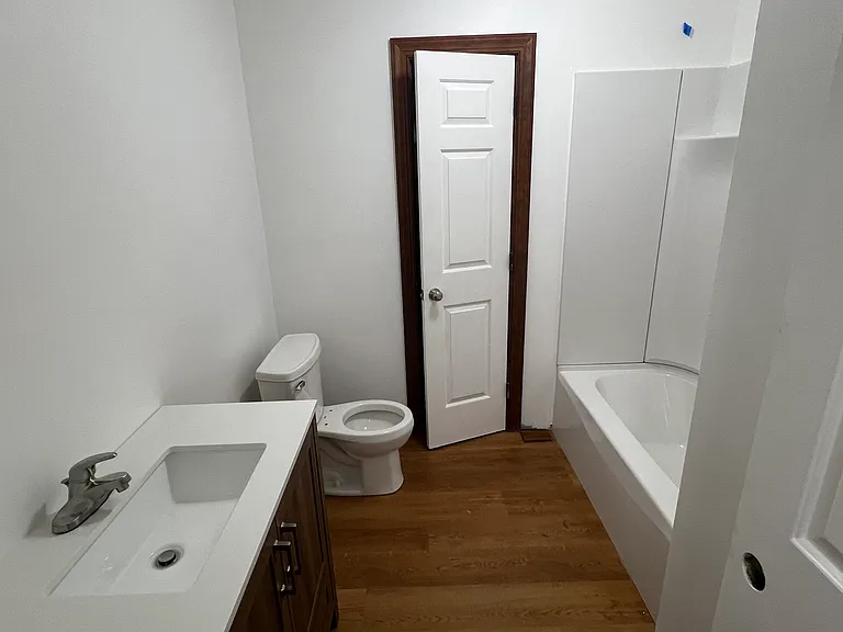 Full Bath Hallway