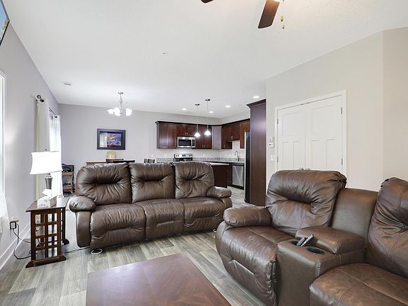 3rd image of 20660 Keystone Ave