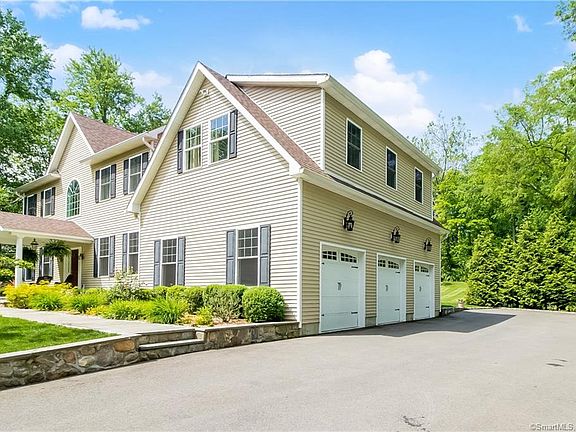 4th image of 82 Hickory Dr