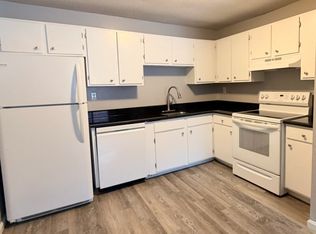 1445B Bodwell Rd #1, Manchester, NH 03109