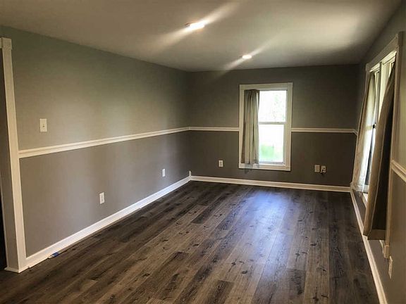5th image of 706 E Main St