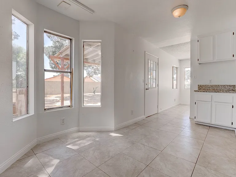 5519 Myron Cir — Photo 13