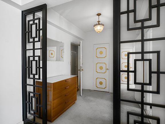 5th image of 25 Sutton Pl S APT 19O