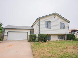 8636 E Hurst St, Wichita, KS 67210