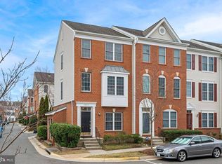 42815 Sykes Ter, Chantilly, VA