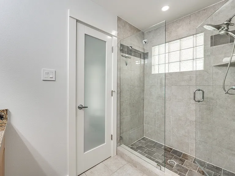 4616 W Lovers Ln #209 — Photo 15
