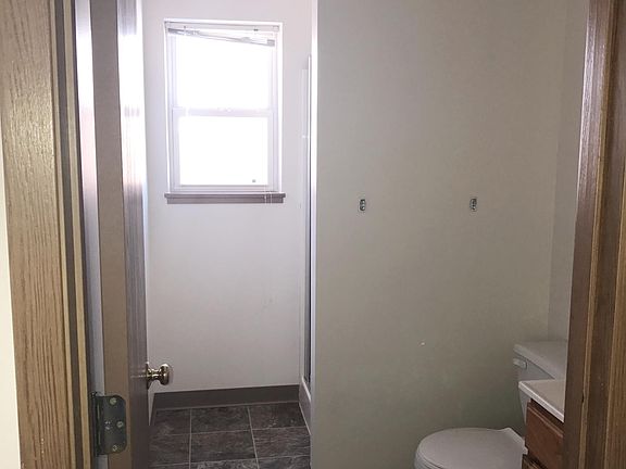 Master Bedroom Bathroom