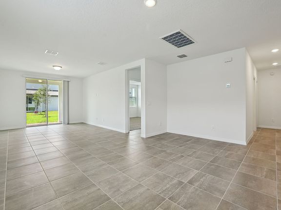 The Daphne floorplan at 4550 Windy Oak Way.