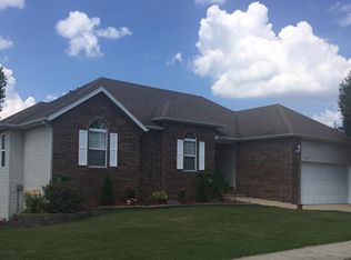 725 E Gallup Hill Rd, Nixa, MO 65714