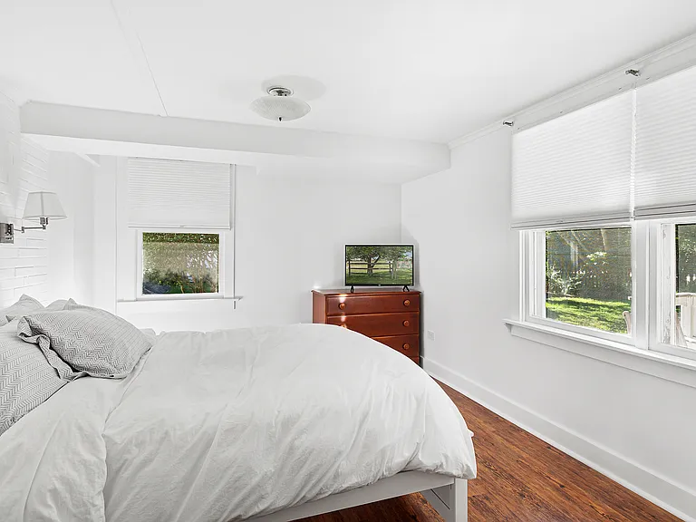 35 Woodland Ave #1 — Photo 2