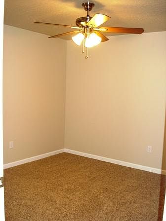 1st image of 1915 Kensington Ave Unit 102