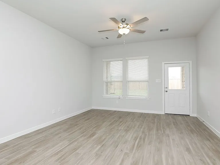 21110 Armstrong County Dr — Photo 12