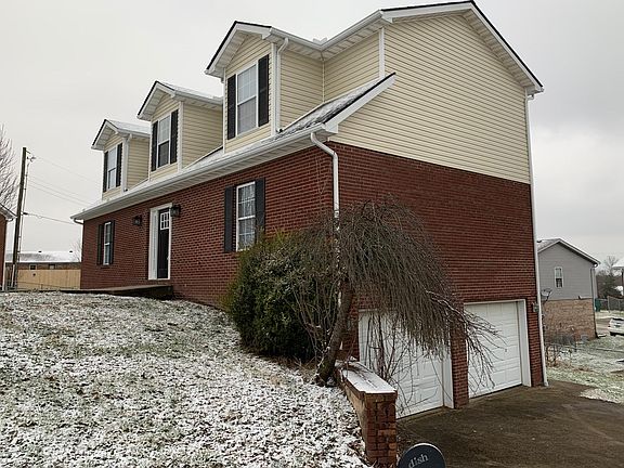 5th image of 216 Bruce Ct