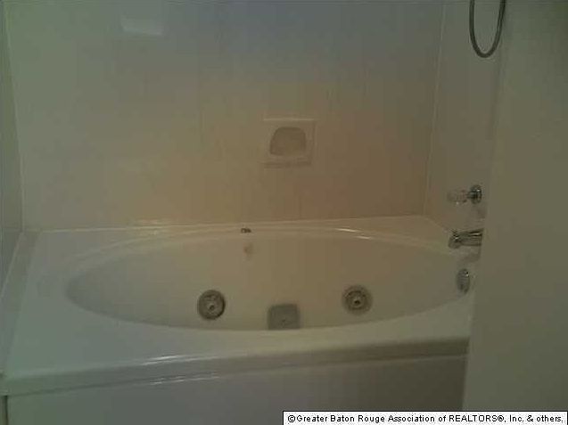 2nd image of 15538 Riverdale Ave E