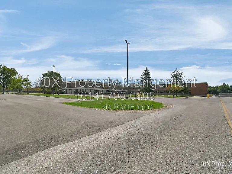 388 Shanahan Rd — Photo 37
