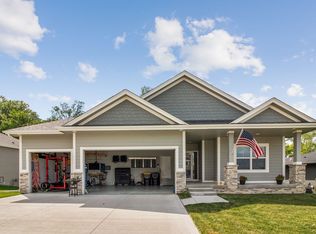 1040 Shelby Dr, Adel, IA 50003