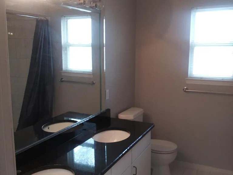 436 E Kenilworth Ave — Photo 20