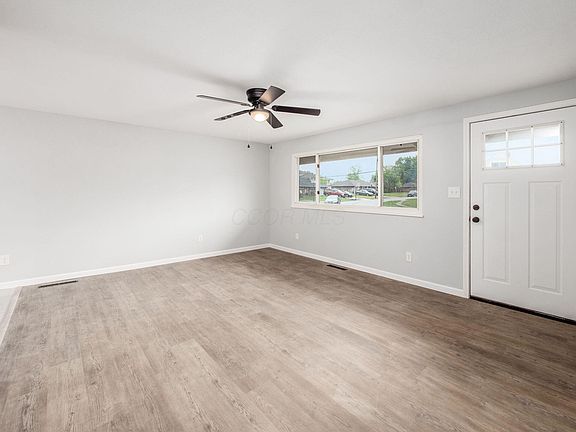 4th image of 6658 Furth Dr