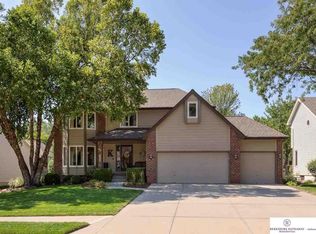 6126 S 102nd St, Omaha, NE 68127