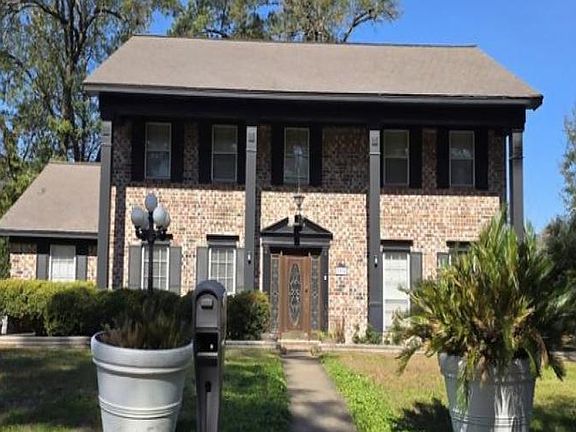 2nd image of 1014 Rhine Ln