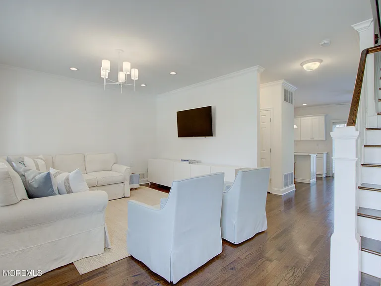 29 Pavilion Ave #29 — Photo 9