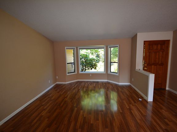 2nd image of 2710 Allen St SE