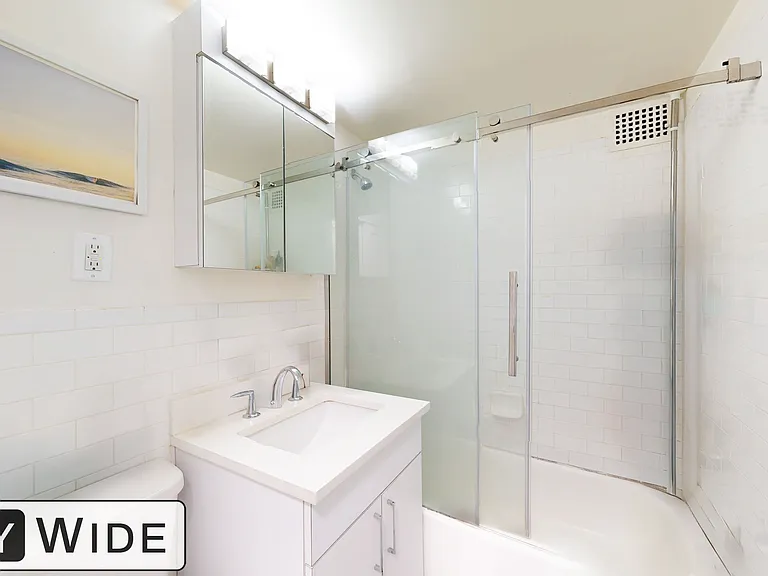 145 E 16th St #16B — Photo 5