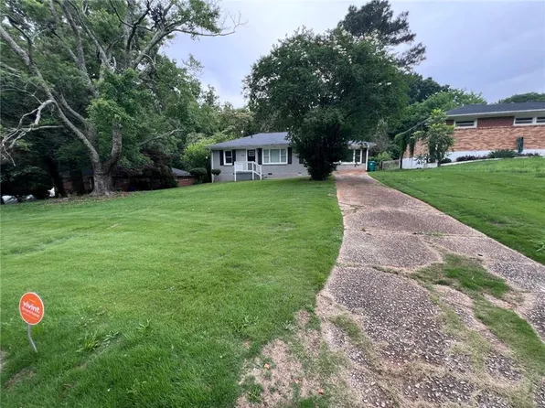 2164 Rockhaven Cir, Decatur, GA 30032
