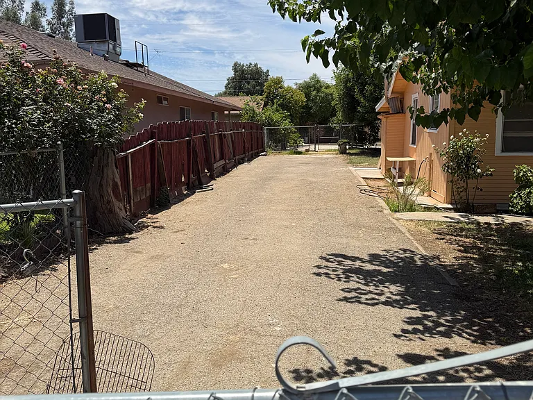 19771 Guthrie Dr — Photo 2