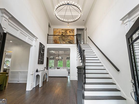 4th image of 510 Grove Park Pl