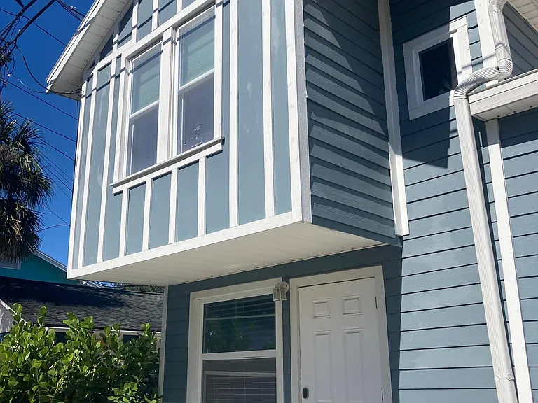 940 1/2 Locust St NE — Photo 11