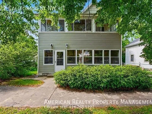 822 California St NW, Grand Rapids, MI
