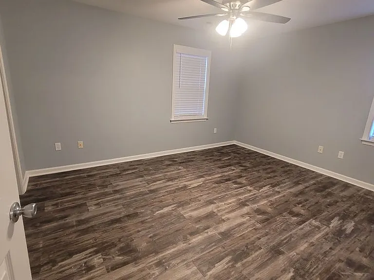 5132 Greenville Loop Rd #B — Photo 11
