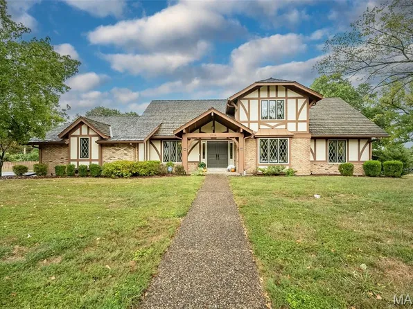 1710 Lynkirk Ln, Saint Louis, MO 63122