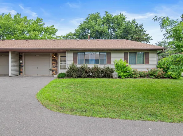4793 Avon St, Shoreview, MN 55126