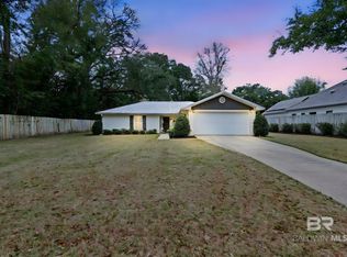 518 Dyson St, Fairhope, AL 36532