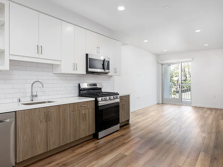 Solari Silver Lake — Photo 19