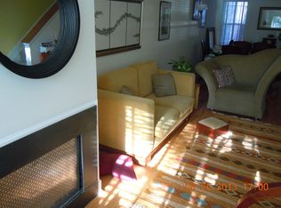 247 10th St NE, Washington, DC 20002