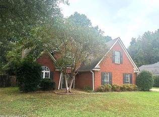6647 Renee Dr, Olive Branch, MS 38654