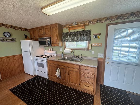 3rd image of 42895 Sunshine Villa Dr #2