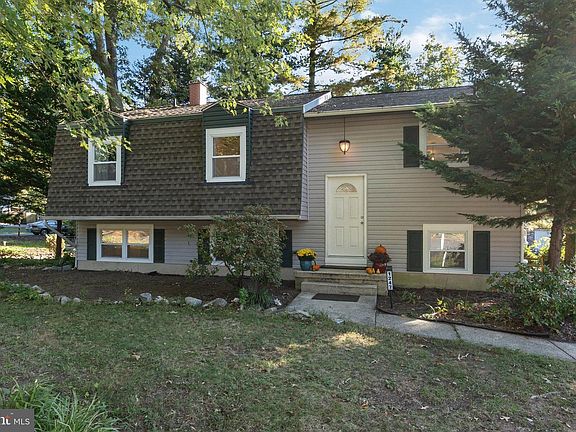 2nd image of 1247 Ramblewood Dr