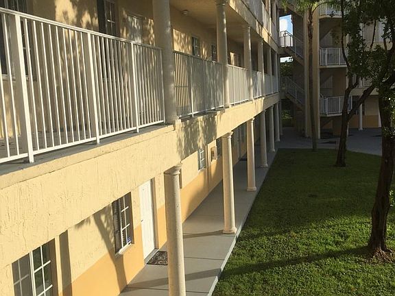 3rd image of 6940 NW 179th St #7-1-303